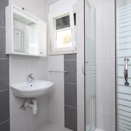 Studio Basina 8754a